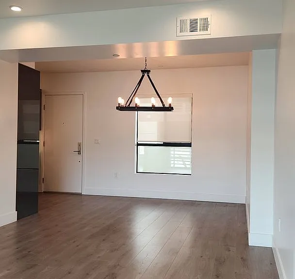4227 McLaughlin Ave #303 — Photo 7