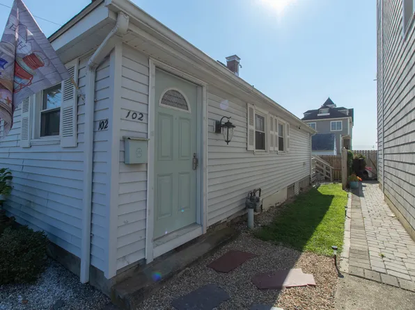 102 Broadway, Milford, CT 06460