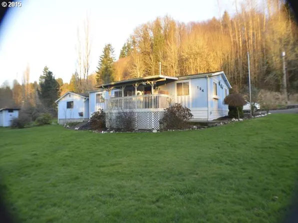 124 Godfrey Rd, Kelso, WA 98626