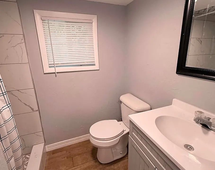 2nd image of 1826 W Park Pl #1/2