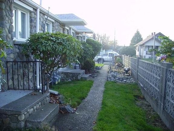 5th image of 1051 E 34th St #1053