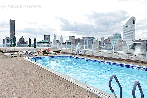 Sold by Compass | media 18