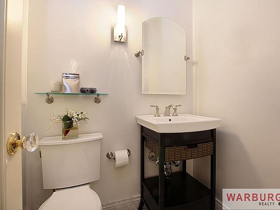 4th image of 40 E 80th St APT 4B
