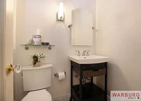 Sold by Warburg | media 12