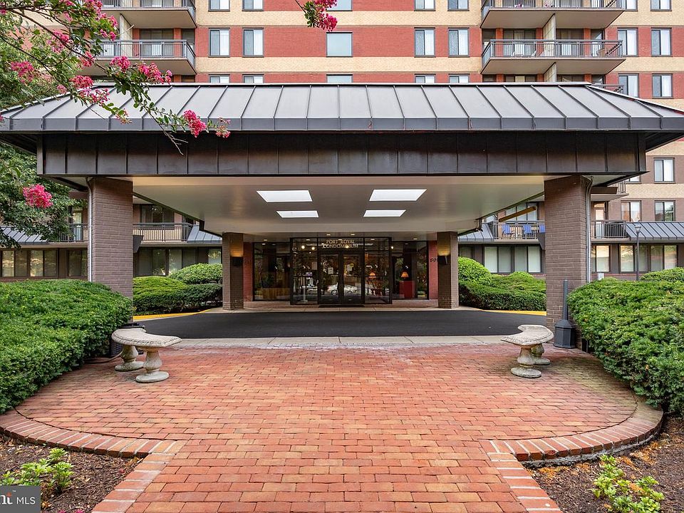 1st image of 801 N Pitt St APT 211