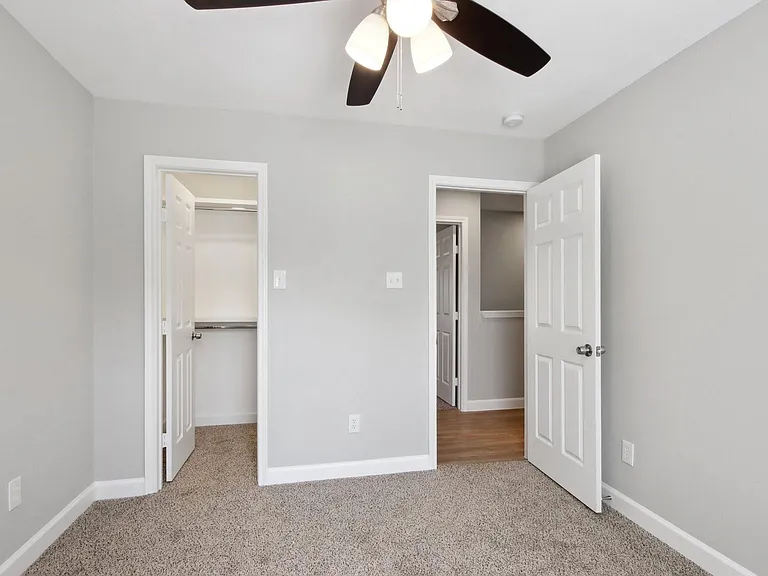 1127 Cascade Creek Dr — Photo 24