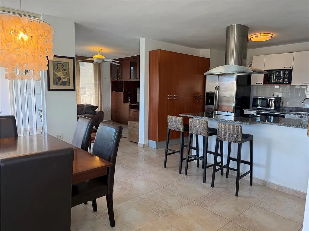 3 bed, 2.0 bath, $2,900 — Photo 3