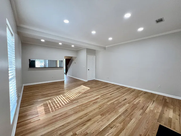 601 Wedgewood Way — Photo 8