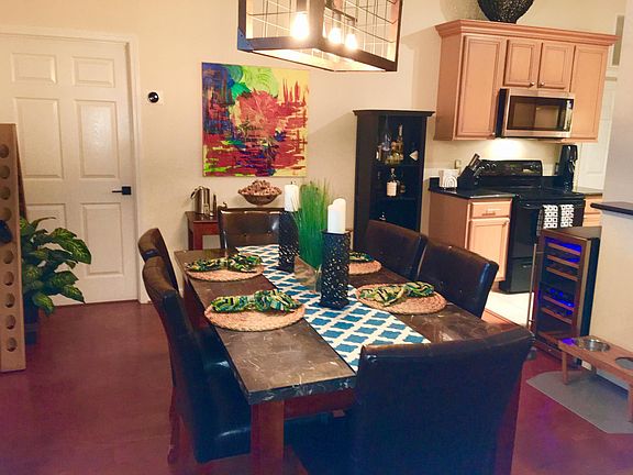 Easily room to seat 8 to 10 people in this wide open dining area