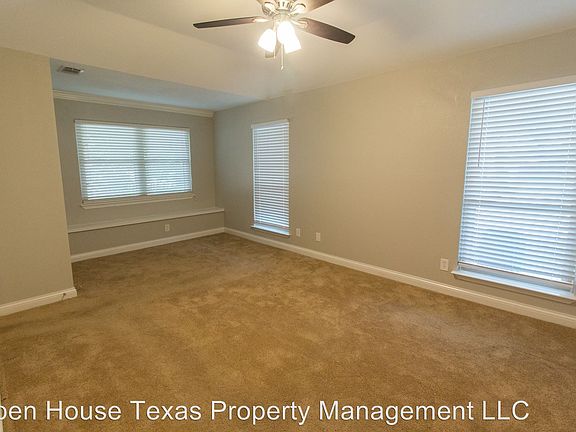 5th image of 991 Little Den Dr