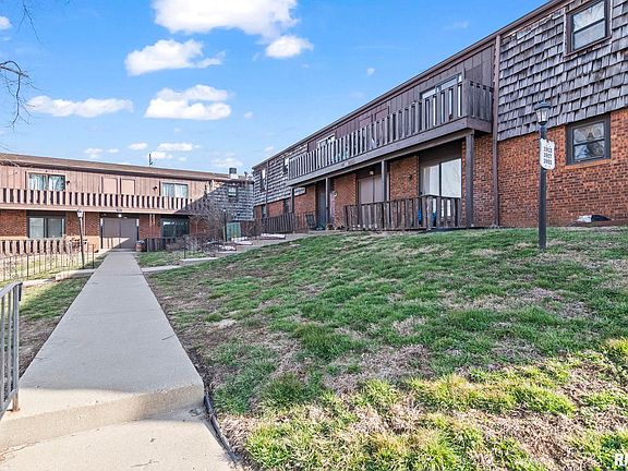 3rd image of 1913 Jeanette Ln APT 8