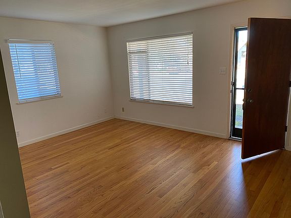 5th image of 852 Lewis Ave