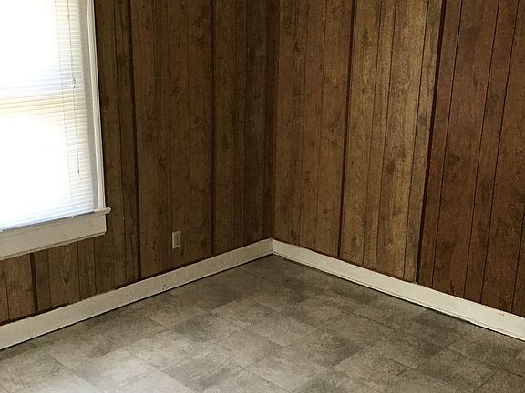 3rd image of 1343 N Olney St