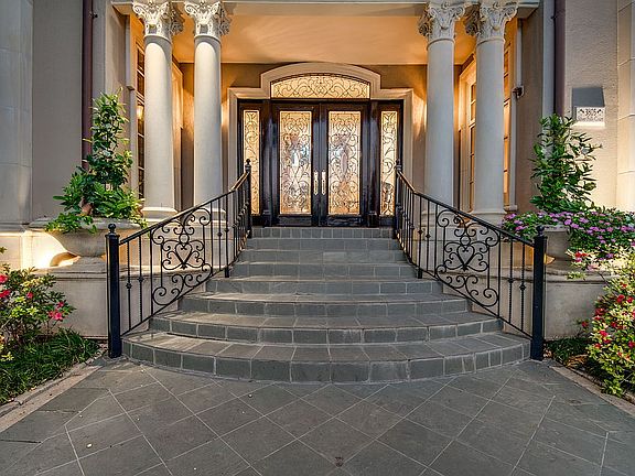 4th image of 3805 Silver Falls Ct