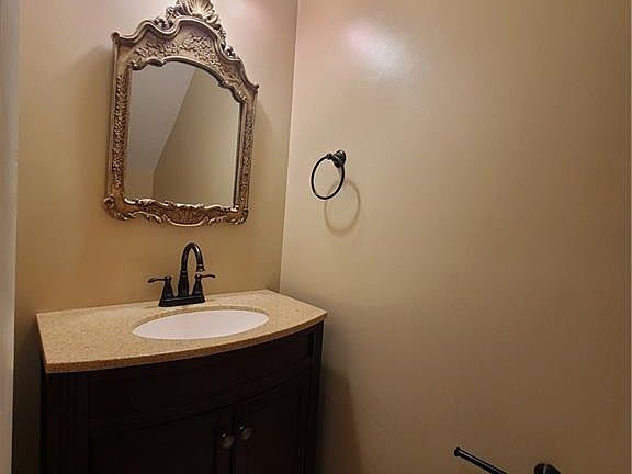 4th image of 1090 Willow Green Dr