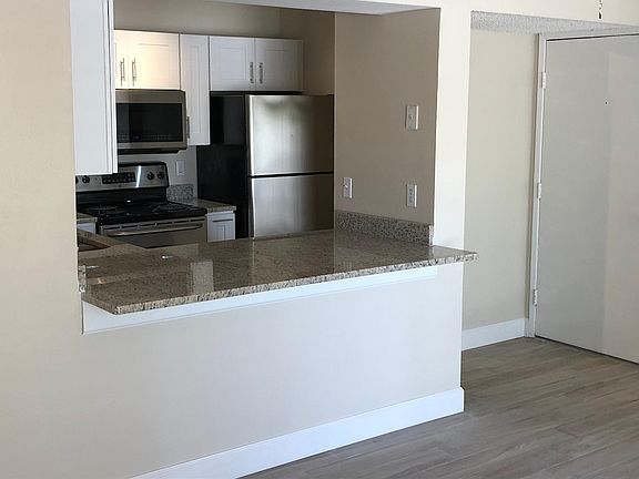3rd image of 603 S Melville Ave APT 13