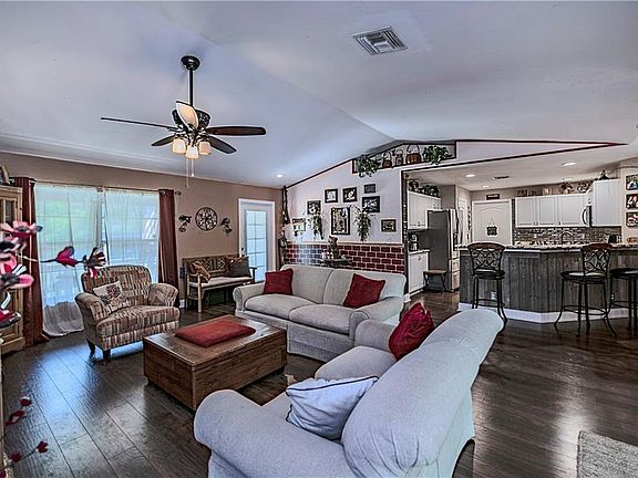 3rd image of 6119 Hershey Ave