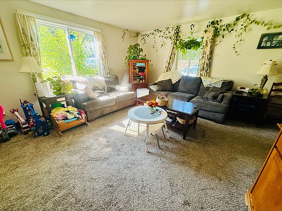 5th image of 52 Randall Rd