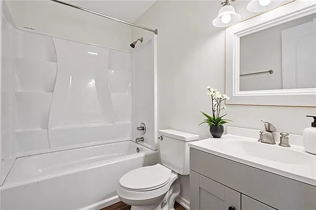 18274 Cusachs Dr — Photo 13