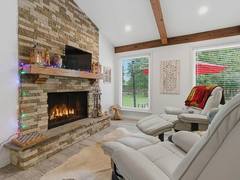 11830 Cranberry Ln — Photo 9