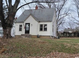114 Edgehill Ave, Creve Coeur, IL