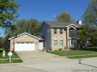 817 High Pointe Dr, Springfield, IL 62702