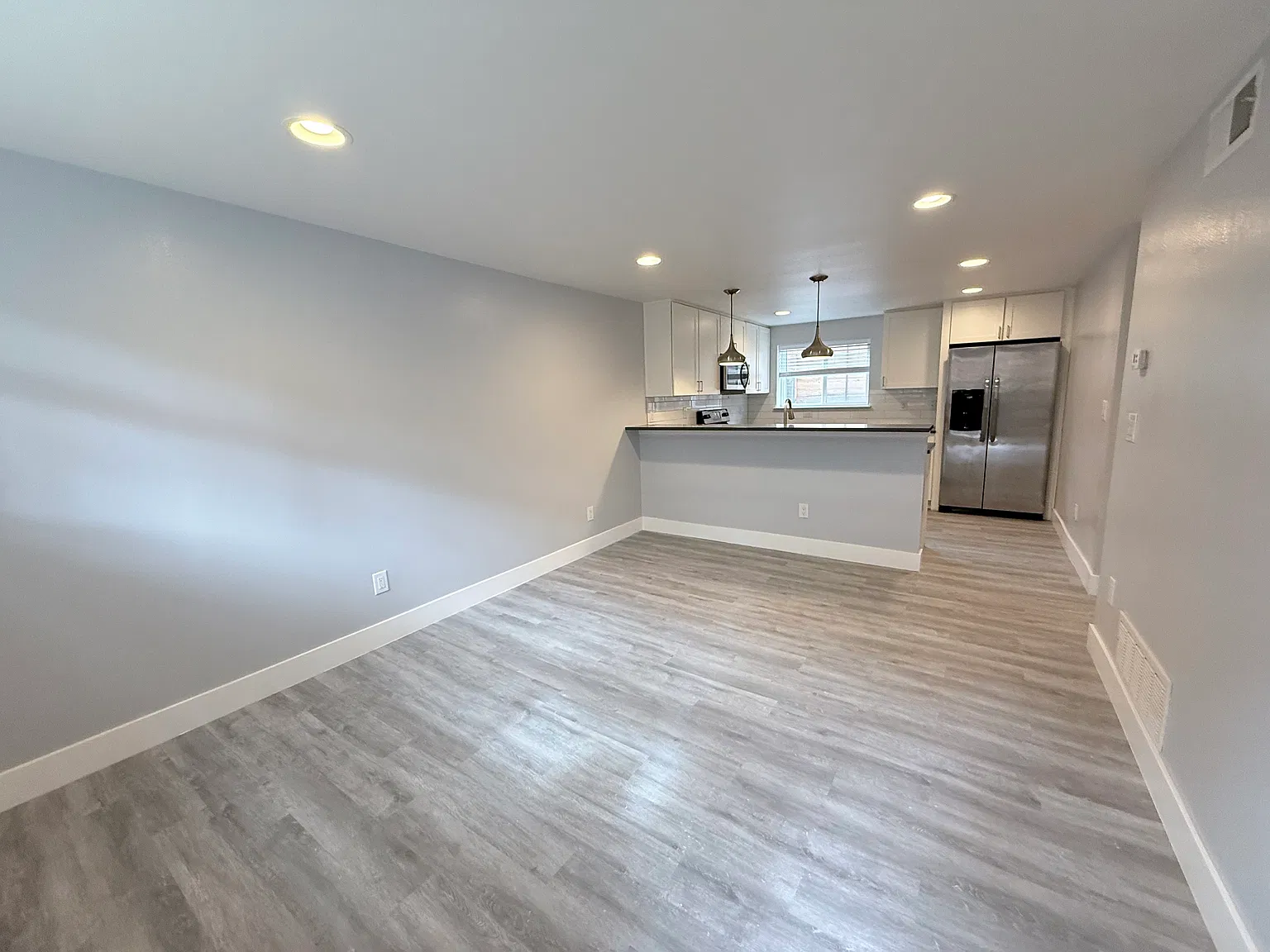 2 bed, 750 sqft, $1,995 — Photo 1