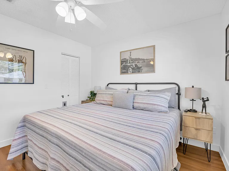 836 Club Dr — Photo 23