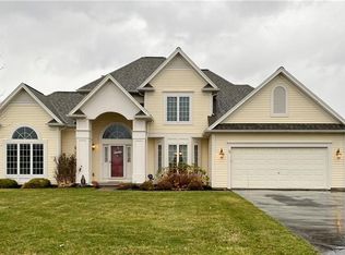 28 Timarron Trl, Rochester, NY 14612