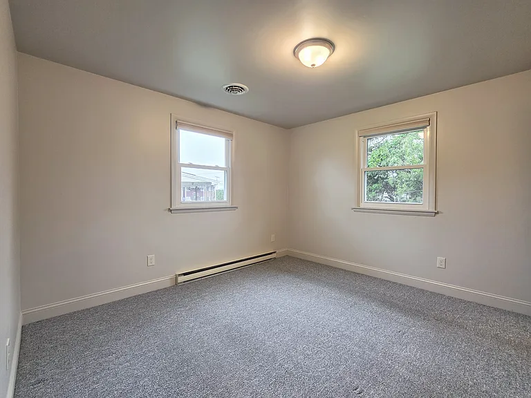 2 Colonial Ave — Photo 11