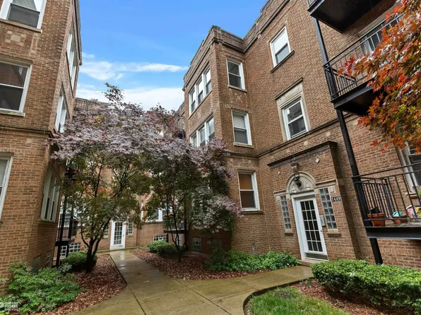 1449 W Victoria St APT 2A, Chicago, IL 60660