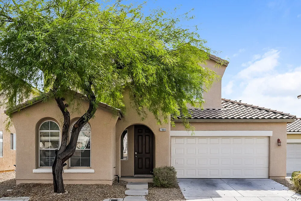 4 bed, 3.0 bath, 2054 sqft, $2,400 — Photo 1