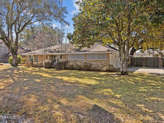 2nd image of 203 Carolyn Dr