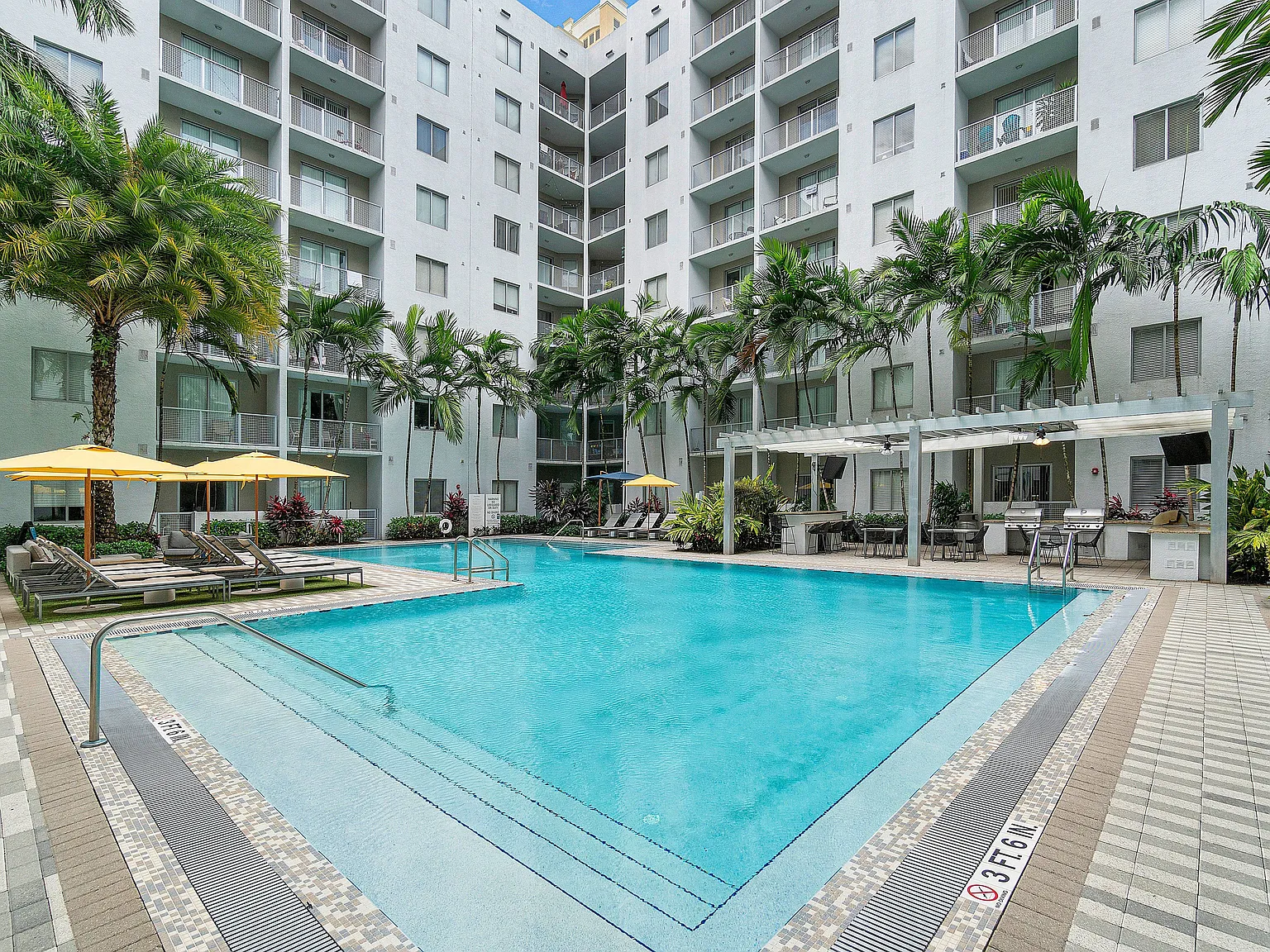Pearl Dadeland — Photo 3