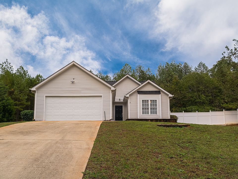 1st image of 715 Mossy Oak Dr