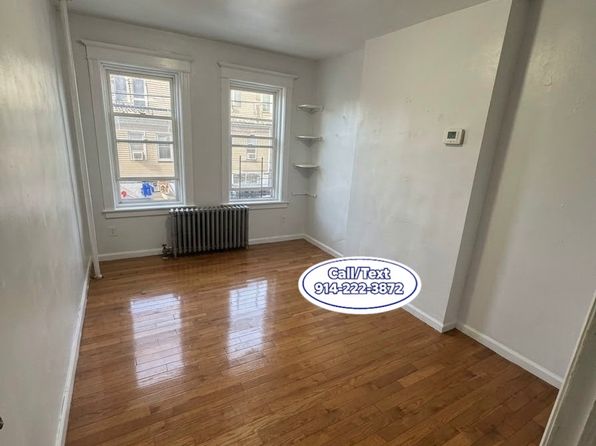 78 Oak St APT 1