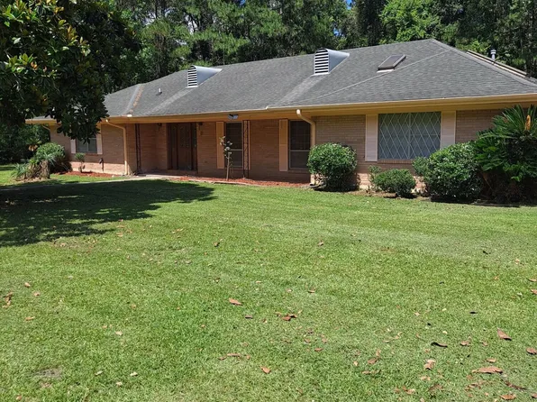209 S Loftin Ave, Picayune, MS 39466