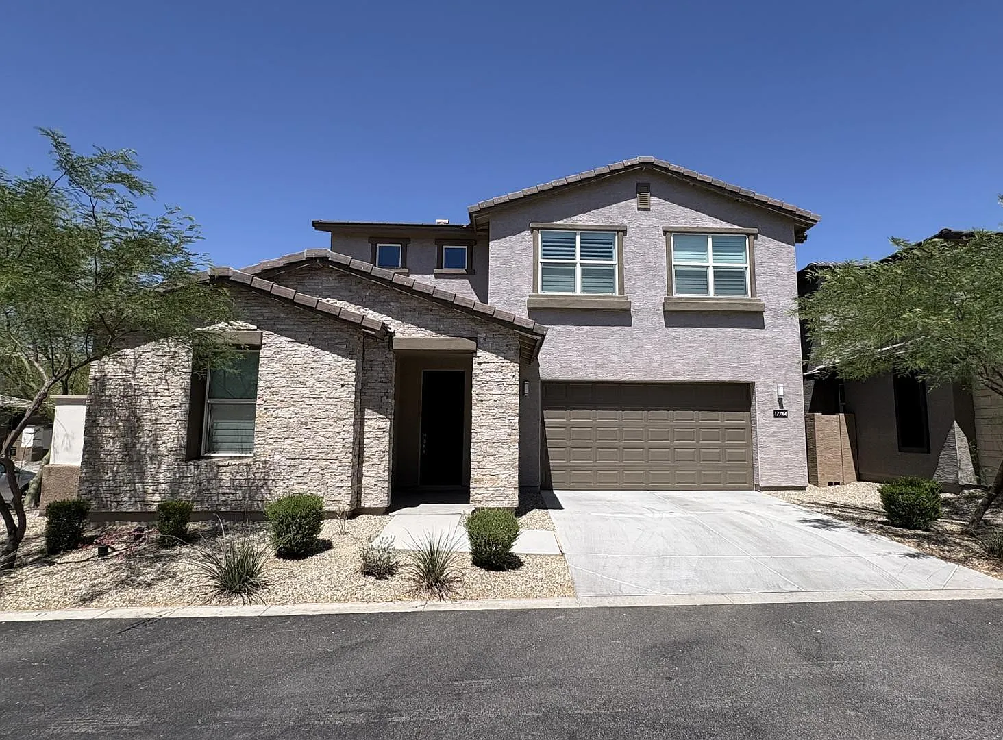 4 bed, 3.0 bath, 2468 sqft, $2,479 — Photo 1