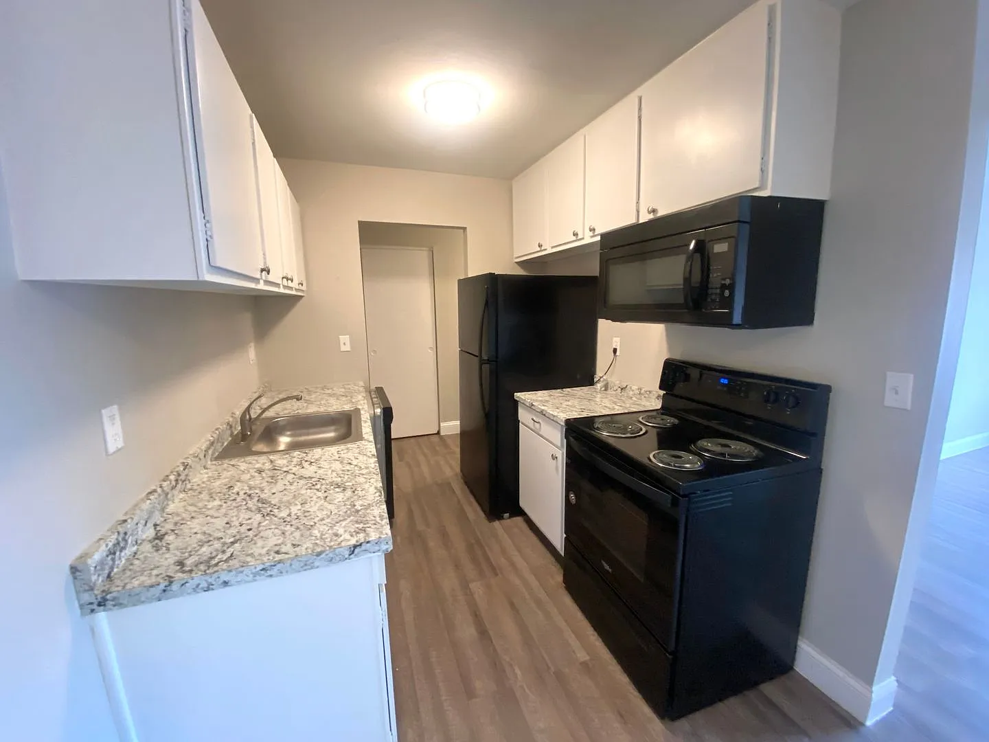 Peoria Flats - New Mgmt - New Name - Fresh Upgrades — Photo 4