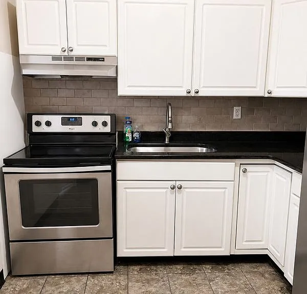 743 E Grape St #1 — Photo 4