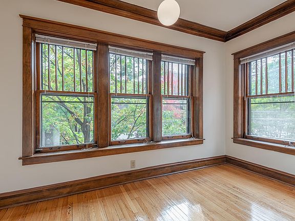 2nd image of 1342 W Waveland Ave #3