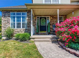 3203 Applewood Ct, Bethlehem, PA 18020