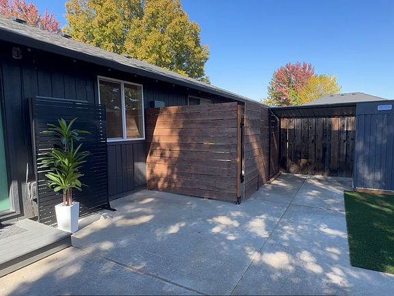 2nd image of 3261 Blackthorn Way