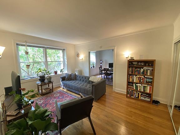 2nd image of 3746 N Pine Grove Ave APT 2W