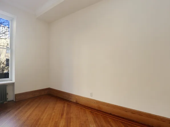 30 Pierrepont Street image 5 of 6