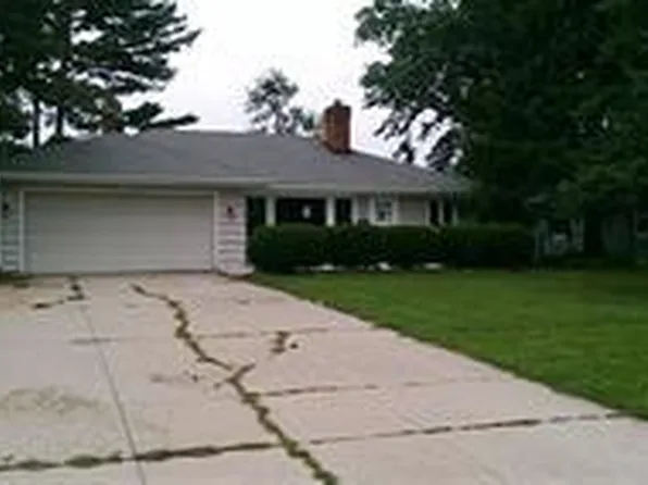 1207 Kay Ave, Rockford, IL 61103