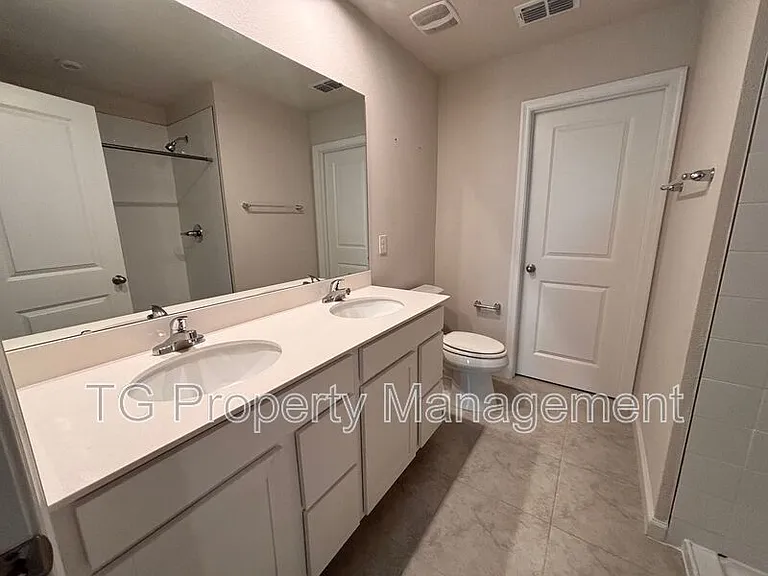 2512 Sadler Trace Way — Photo 17