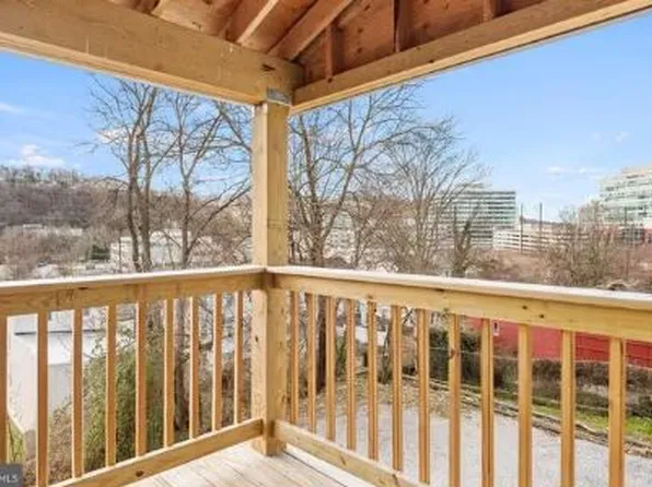 225 E Hector St APT 2, Conshohocken, PA 19428