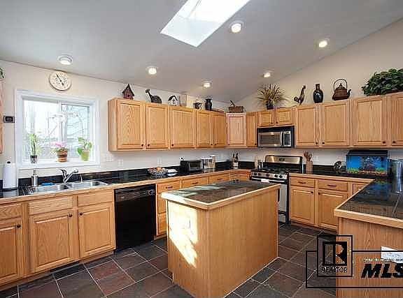 4th image of 27397 Brandon Cir