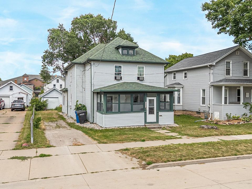 1st image of 246 W 12th Ave